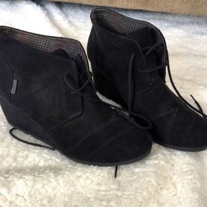 Fall black booties🍁